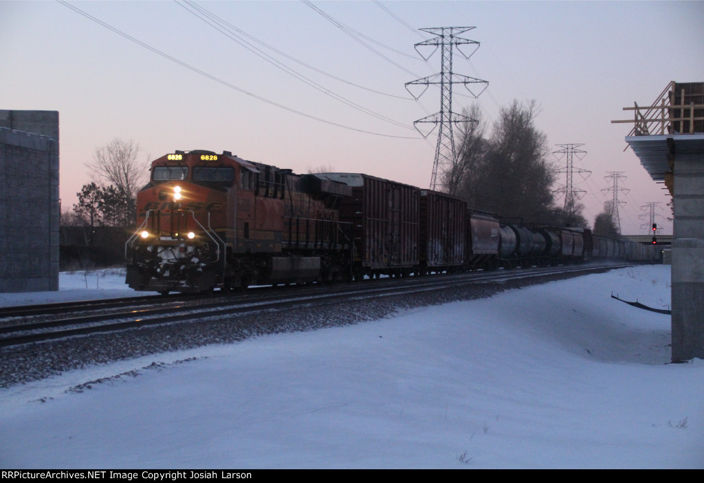 BNSF 6828 East